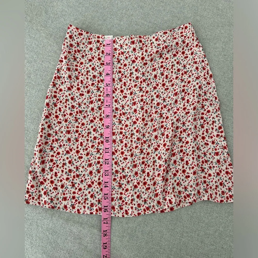 Brandy Melville | Floral Mini Skirt, Size XS/S ✨ - Picture 8 of 9